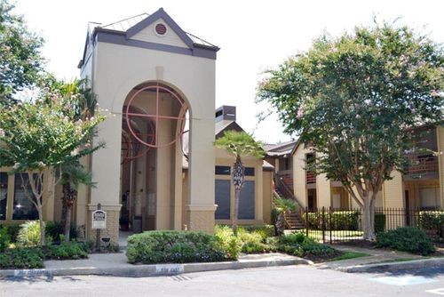 Building Photo - 874 Yorkchester Dr