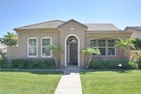 Building Photo - Wonderful 55+ 3 Bedroom 2 Bathroom In "Four Seasons" Of Hemet!