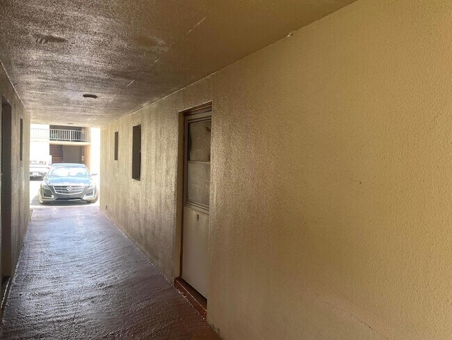 Building Photo - 502 Davis Rd