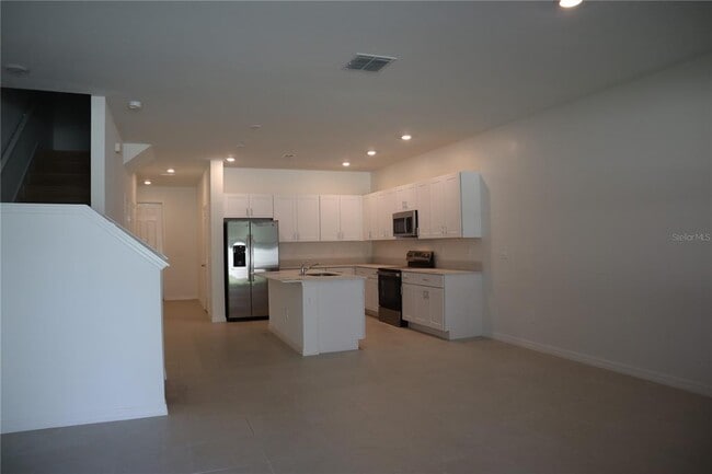 Building Photo - 3346 Lapis Lk Dr