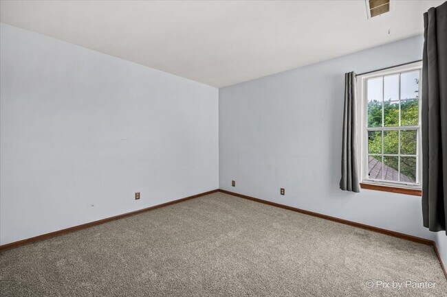 Building Photo - 1462 Division Ct