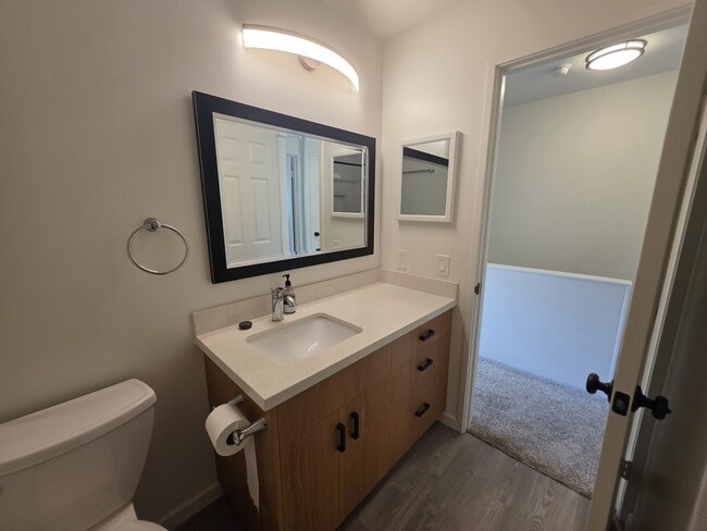 Building Photo - 350 Aoloa St