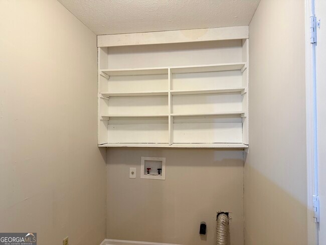 Building Photo - 13 Hearthwood Ct