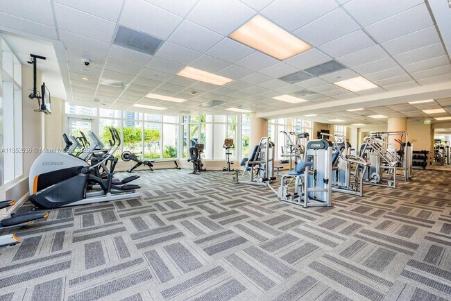 Building Photo - 801 Brickell Key Blvd