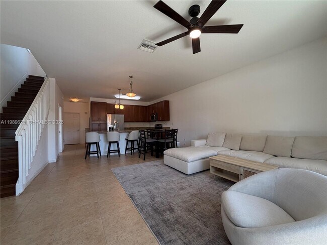 Building Photo - 6330 S Station Square