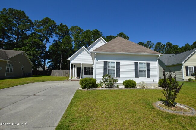 Primary Photo - 24 Jasmine Ln