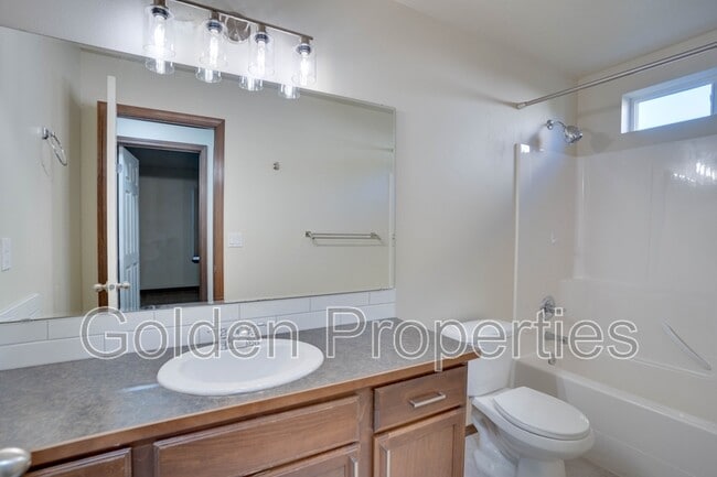 Building Photo - 2545 W Blueberry Cir