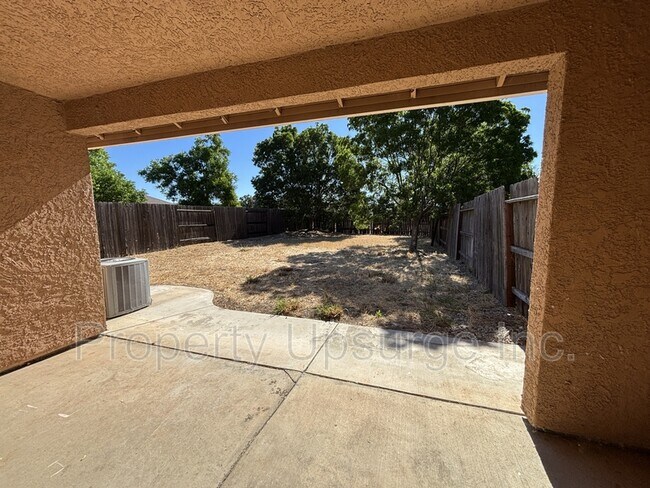 Building Photo - 3745 Silvario Ct