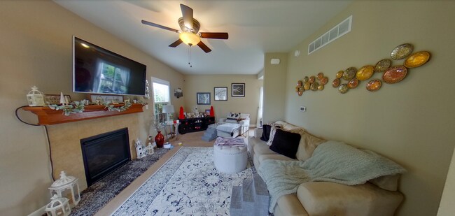 Building Photo - 3D Tour Available - Gorgeous East-Side Home + 2 Car Garage + Fenced-in Backyard! Available July 3rd!