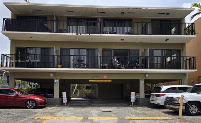 Primary Photo - 4271 NW 11th St
