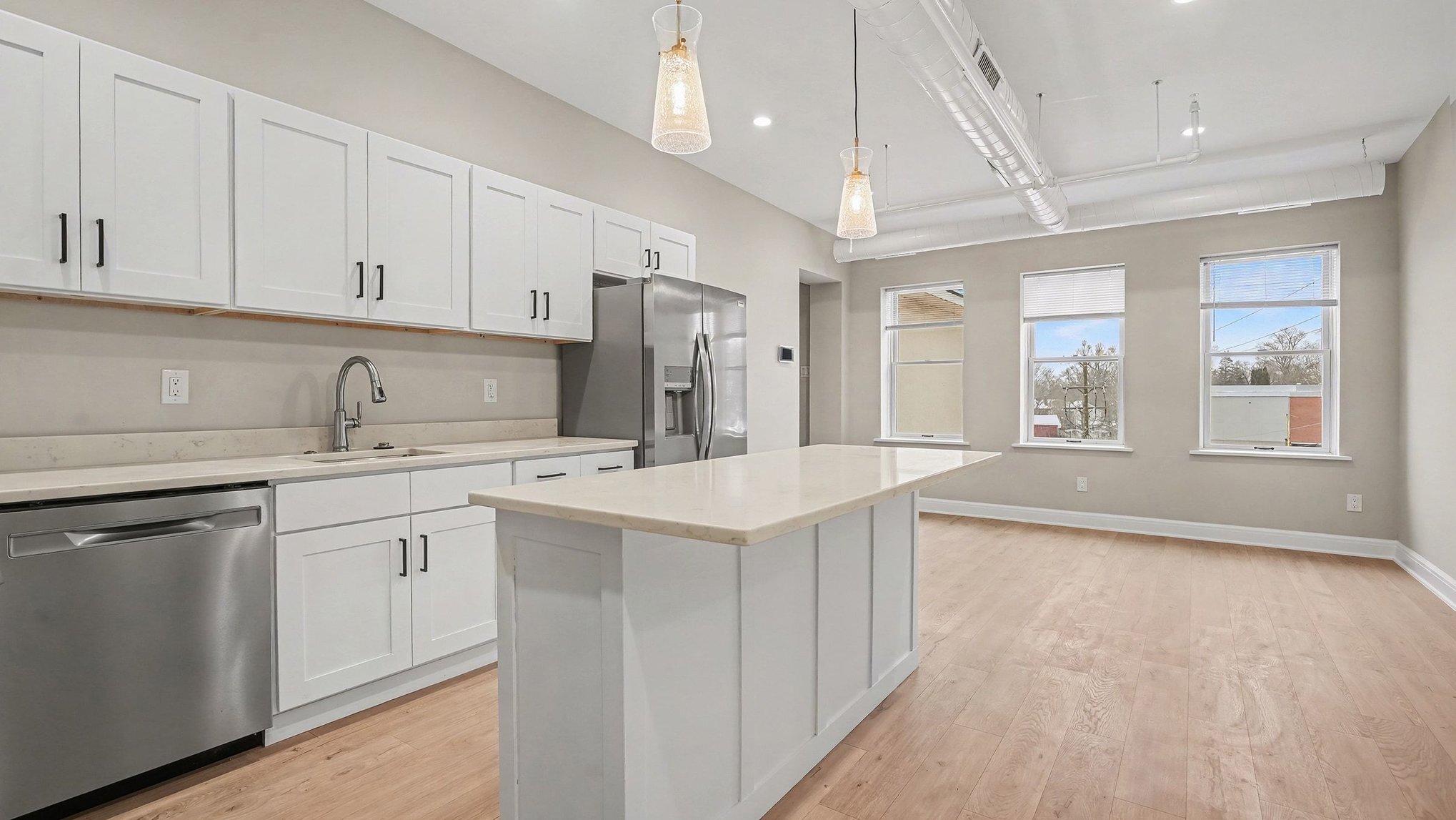 Building Photo - 115 S Main St