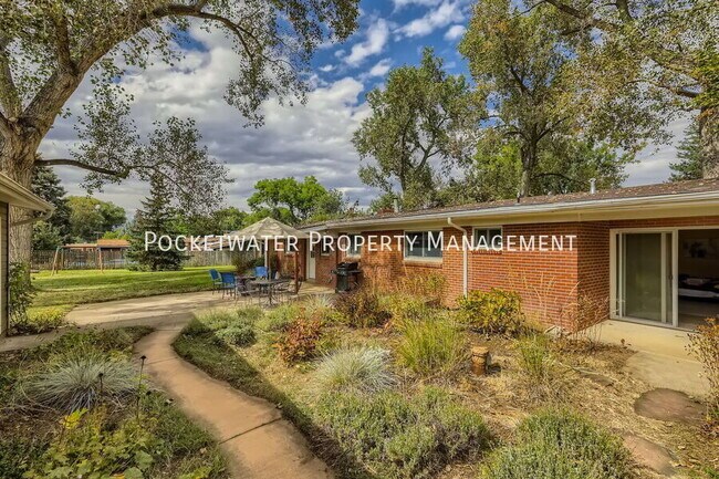 Building Photo - 6086 Simmons Dr