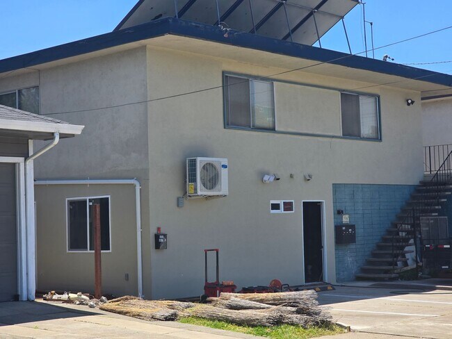 Building Photo - 5534 Jefferson Ave