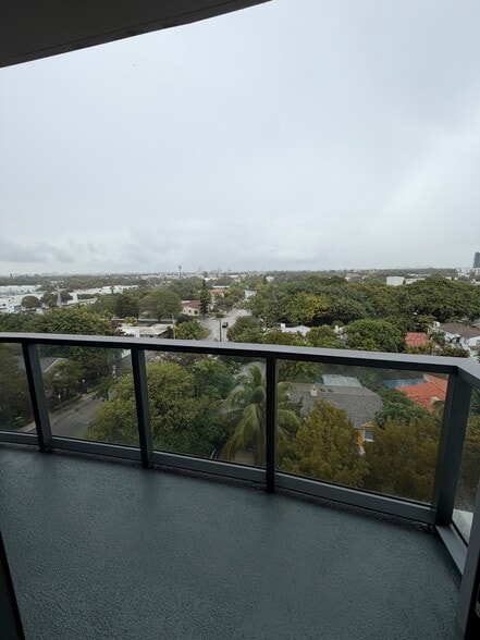 BALCONY - 136 NE 43rd St