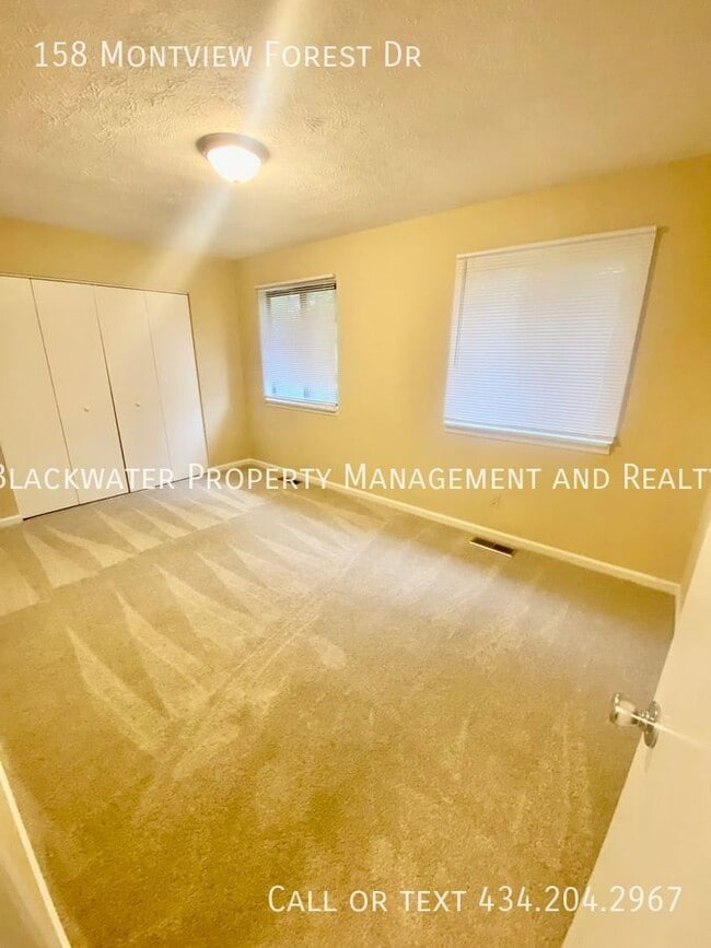 Building Photo - 158 Montview Forest Dr