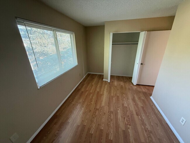 Building Photo - 13445 Green Cir