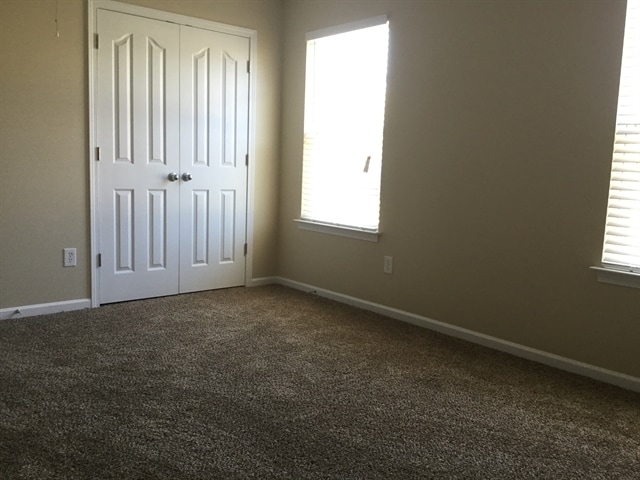 Building Photo - 941 Garrison Rd