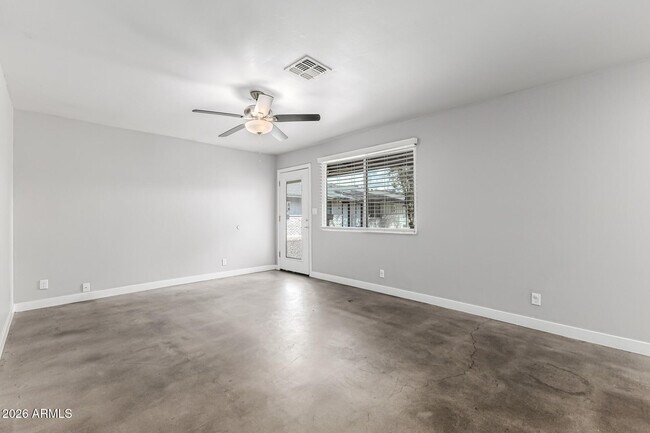 Building Photo - 3011 N 38th St