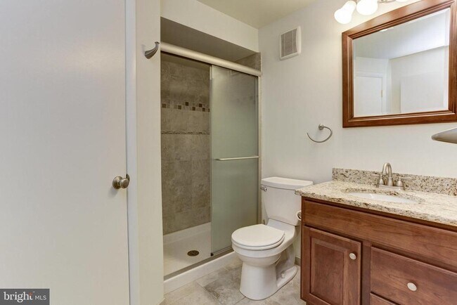 Building Photo - 10373 Currycomb Ct