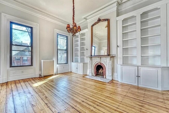 Building Photo - 654 Tremont St