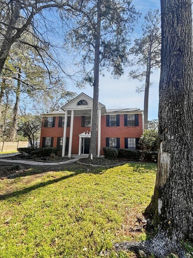 Building Photo - 4330 Meadow Springs Dr
