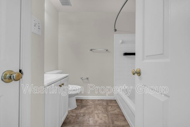 Building Photo - 43654 Kenai Ct