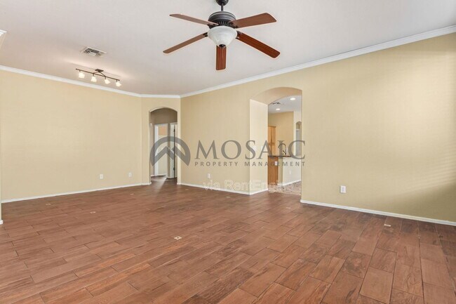 Building Photo - 3018 S 102nd Ln