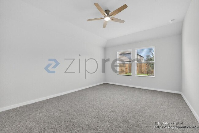 Building Photo - 1010 Rosemary Hl Dr