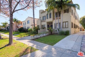 Building Photo - 6284-6286 Commodore Sloat Drive