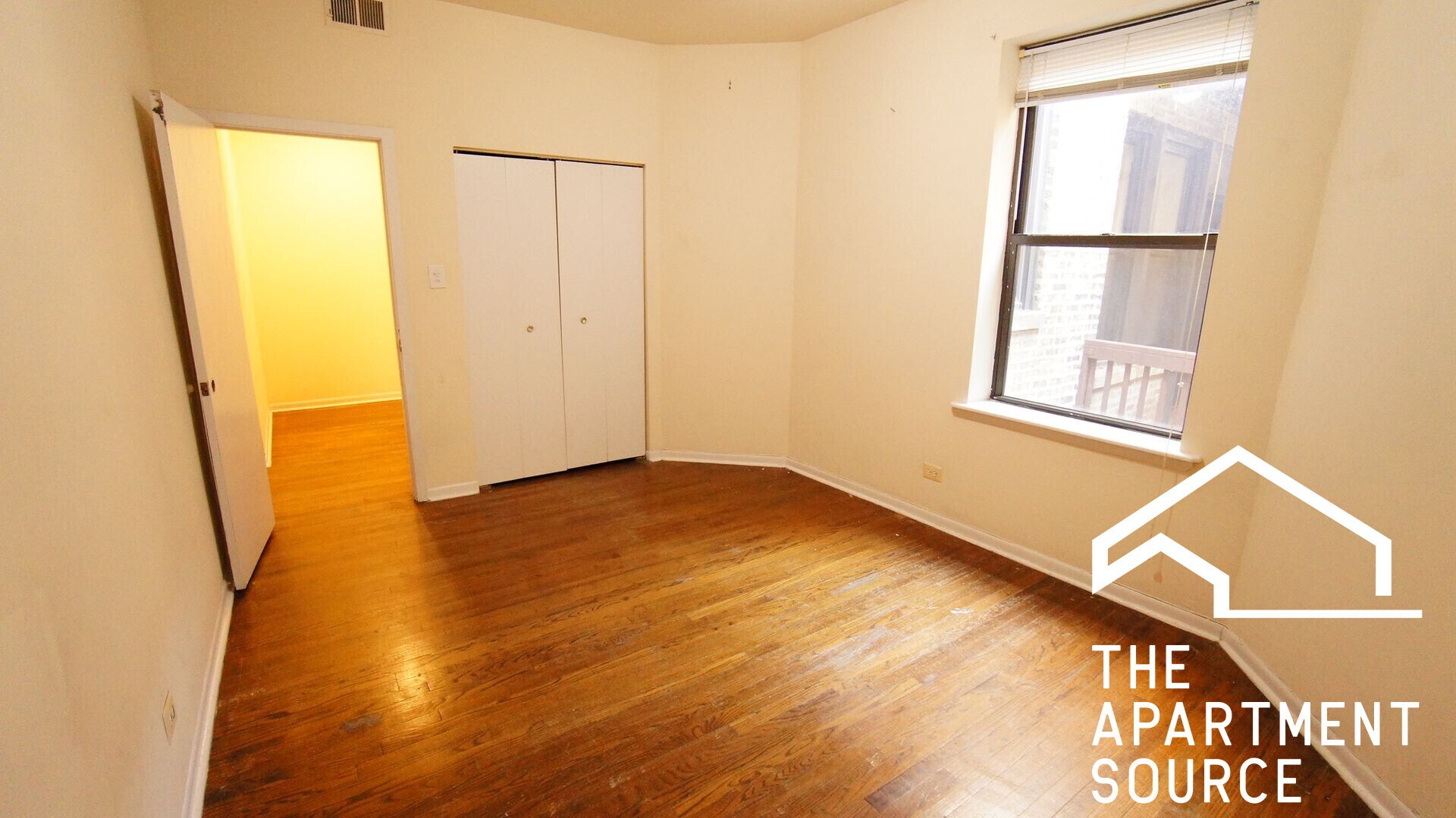 Building Photo - 3149 W Medill Ave