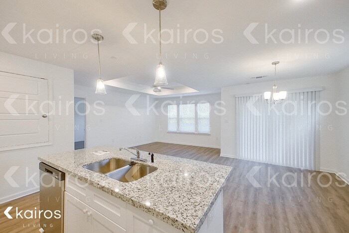 Building Photo - 11450 Camden Ct Cir