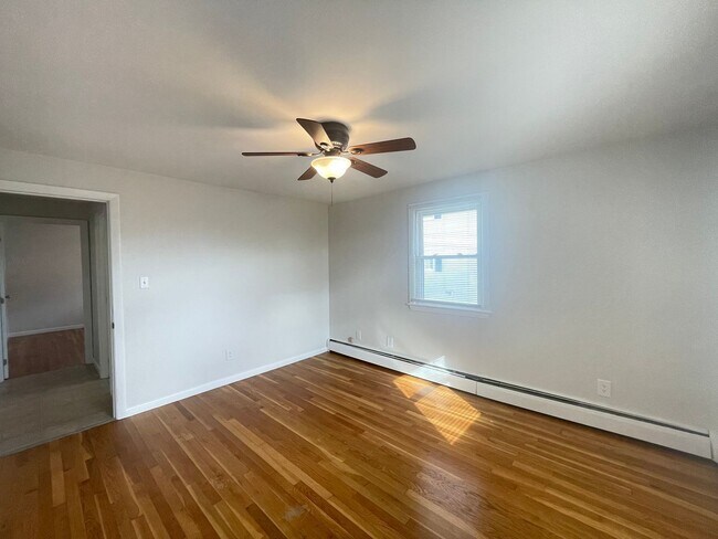 Building Photo - 457 Merrimack St