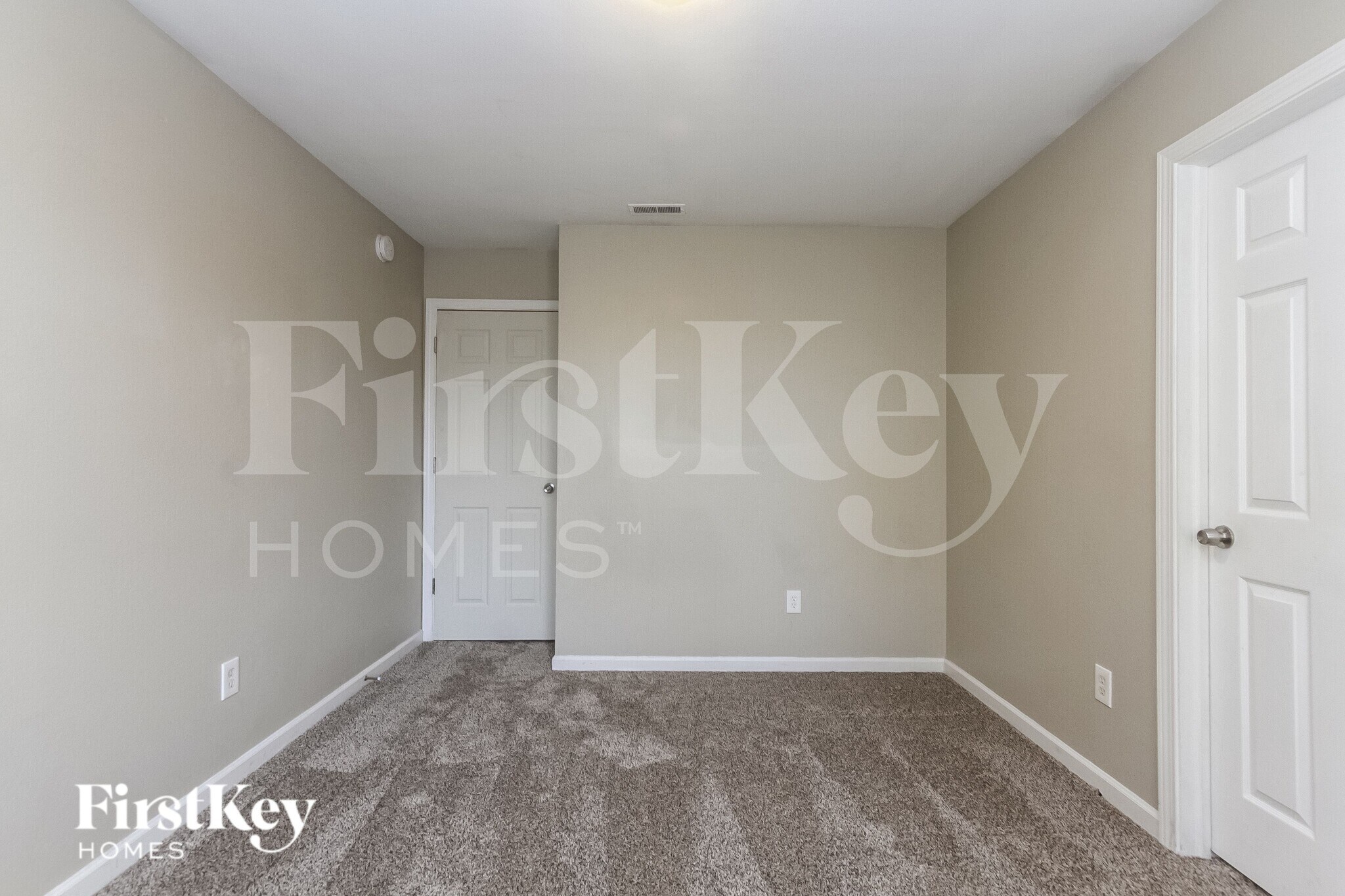 Building Photo - 2634 Lullwater Ln