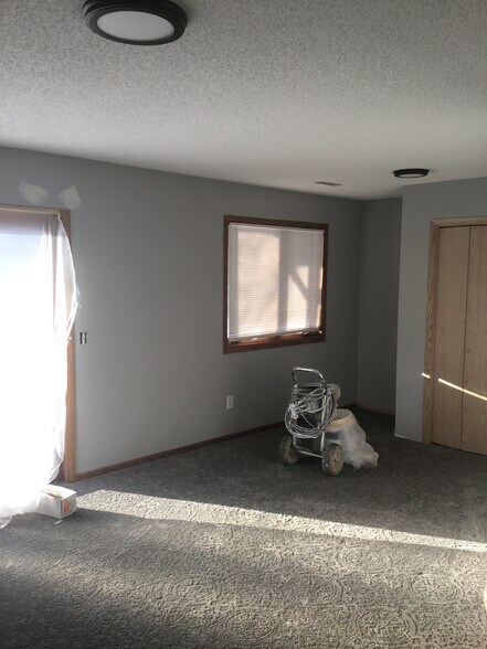 Building Photo - 1091 County Road B2 W