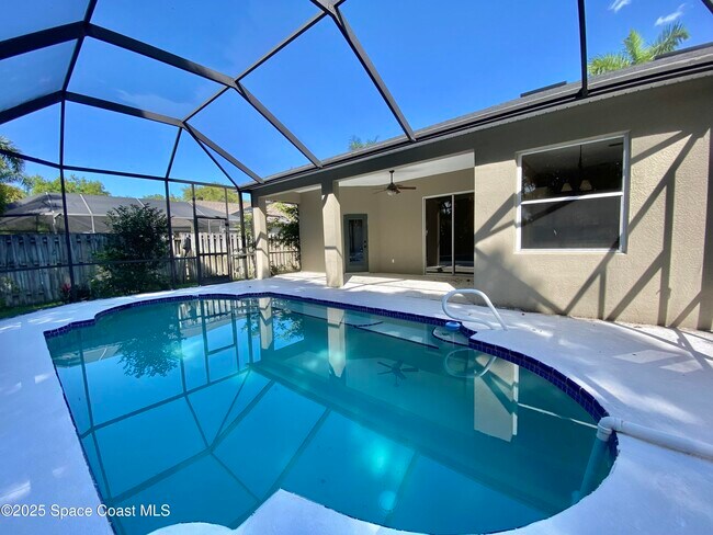 Building Photo - 765 Conestee Dr