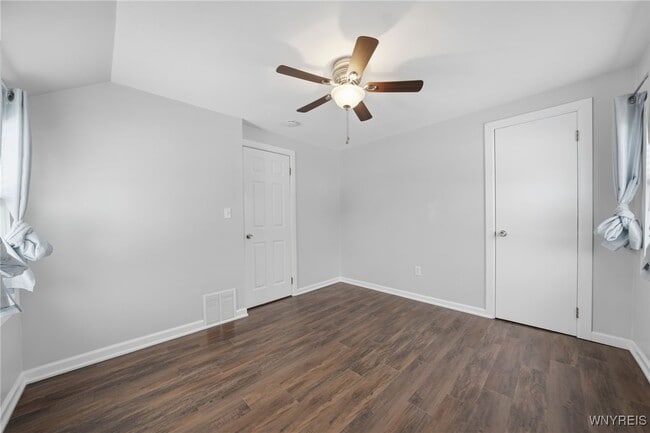 Building Photo - 151 Conant Dr