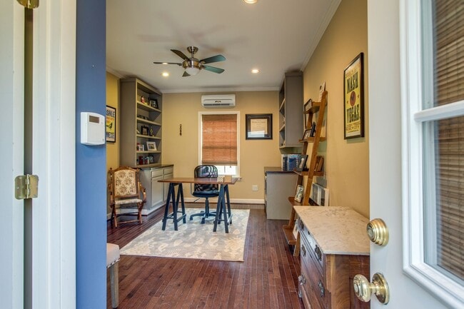 Building Photo - Crieve Hall Ranch with Studio