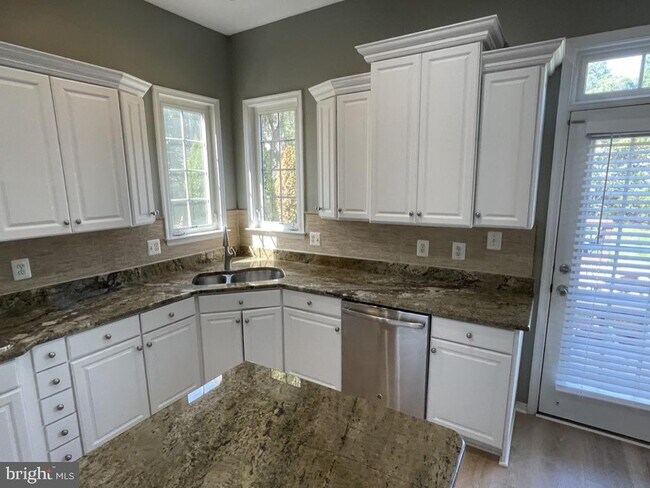 Building Photo - 21825 Wingfoot Ct