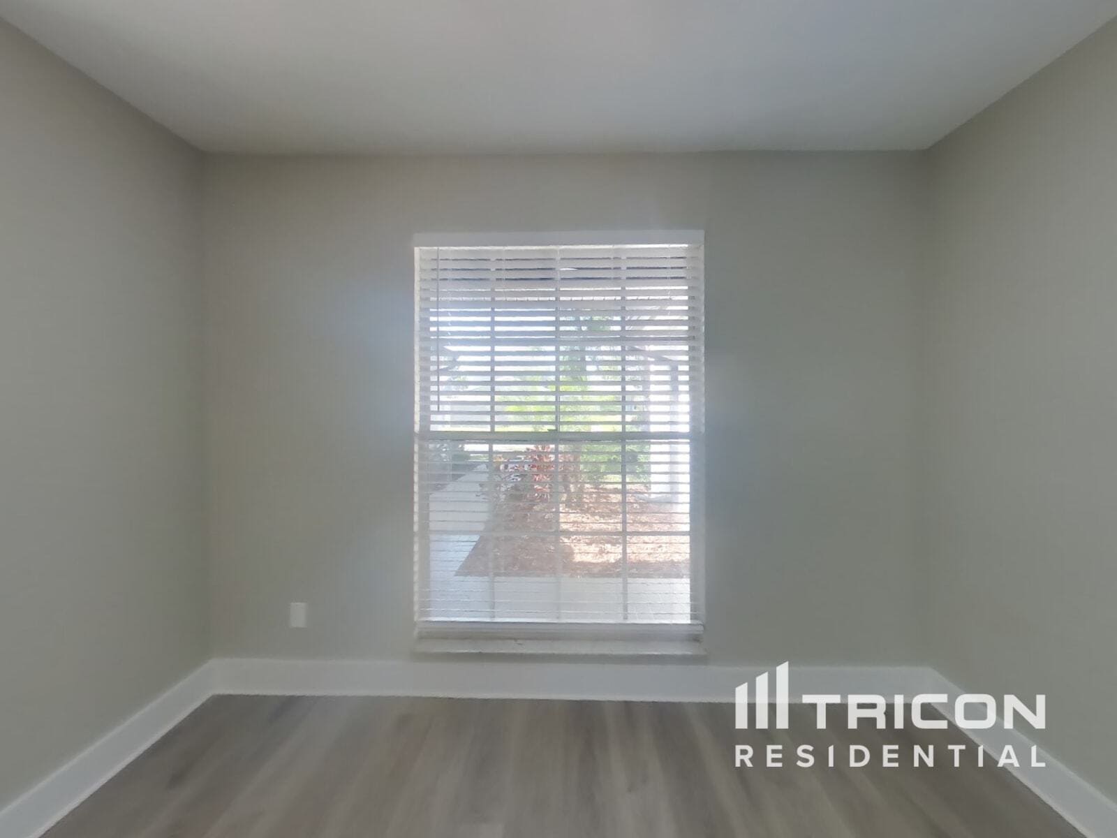 Building Photo - 6825 Mitchell Cir