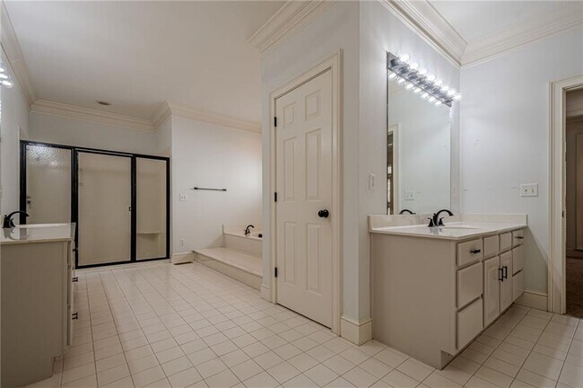 Building Photo - 34 Johnston Row NW