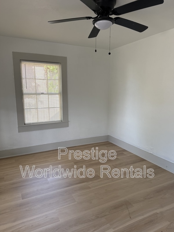 Building Photo - 1051 43rd St