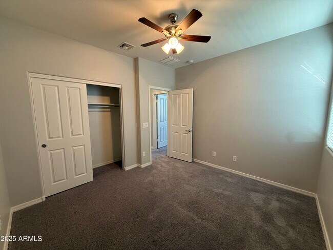 Building Photo - 9811 E Palladium Dr