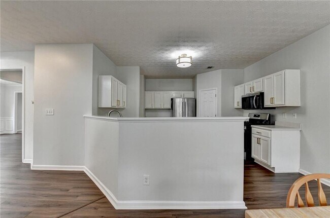 Building Photo - 6670 Island Pointe Dr