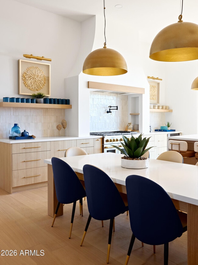 Building Photo - 4207 E Campbell Ave