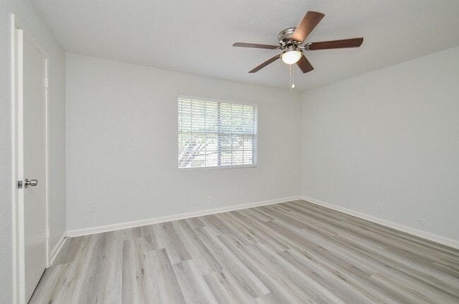 Building Photo - 8101 Amelia Rd