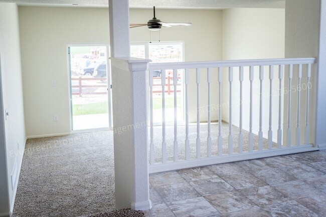 Building Photo - Gorgeous 4-Bed, 2.5 Bath Home in Windsor!