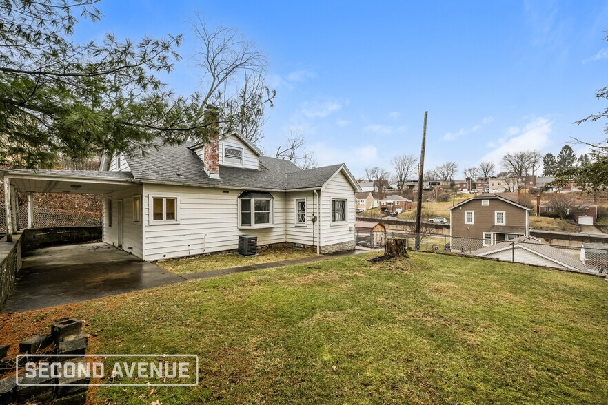 Building Photo - 1030 Franklin Dr