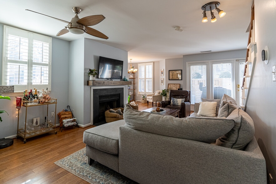 Living room 1 - 244 S Cedar St