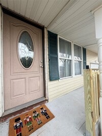 Building Photo - 717 Doane Ave