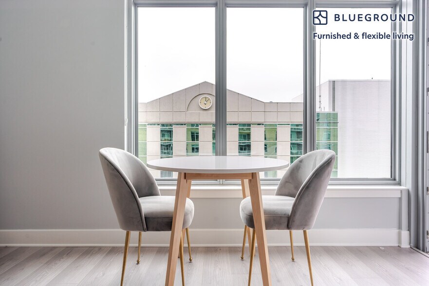 Building Photo - 4850 Rugby Ave